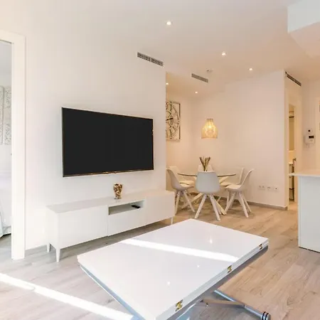 Modern Refurbished - 1bd 1bth - Centro 马拉加