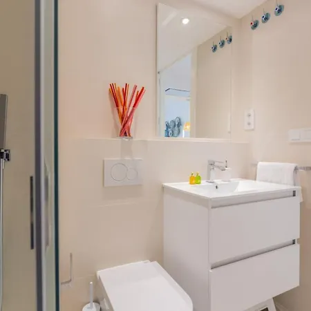 Appartamento Modern Refurbished - 1bd 1bth - Centro