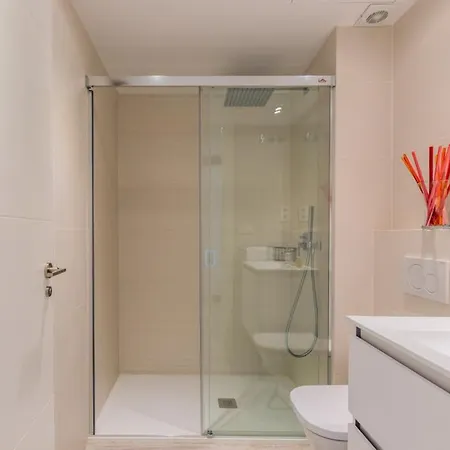 Modern Refurbished - 1bd 1bth - Centro