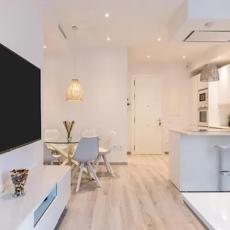 Modern Refurbished - 1bd 1bth - Centro *